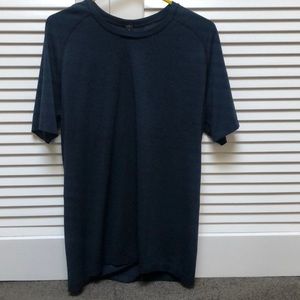Lulu lemon men’s t-shirt